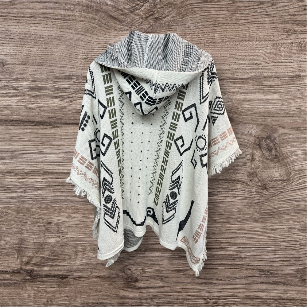 Muan Poncho One Size Boho Aztec Bohochic